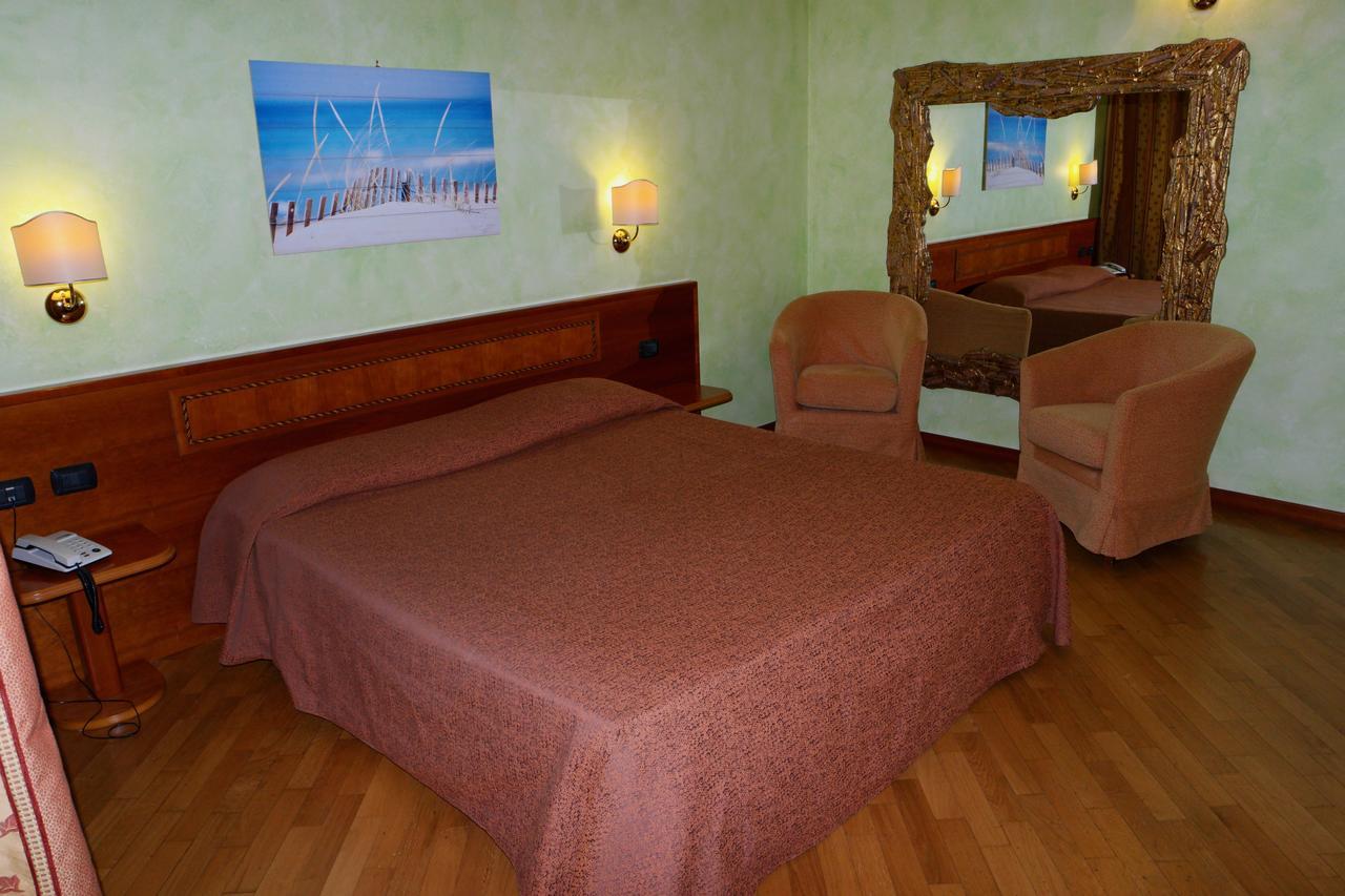 Hotel Air Bag Lodi Exterior photo